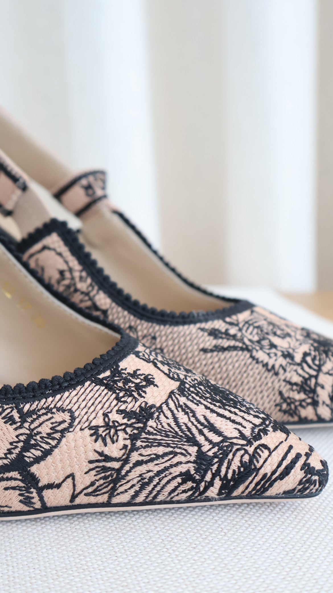 Dior J'adior Slingback Pump  (Whatsapp for Price & Grade)