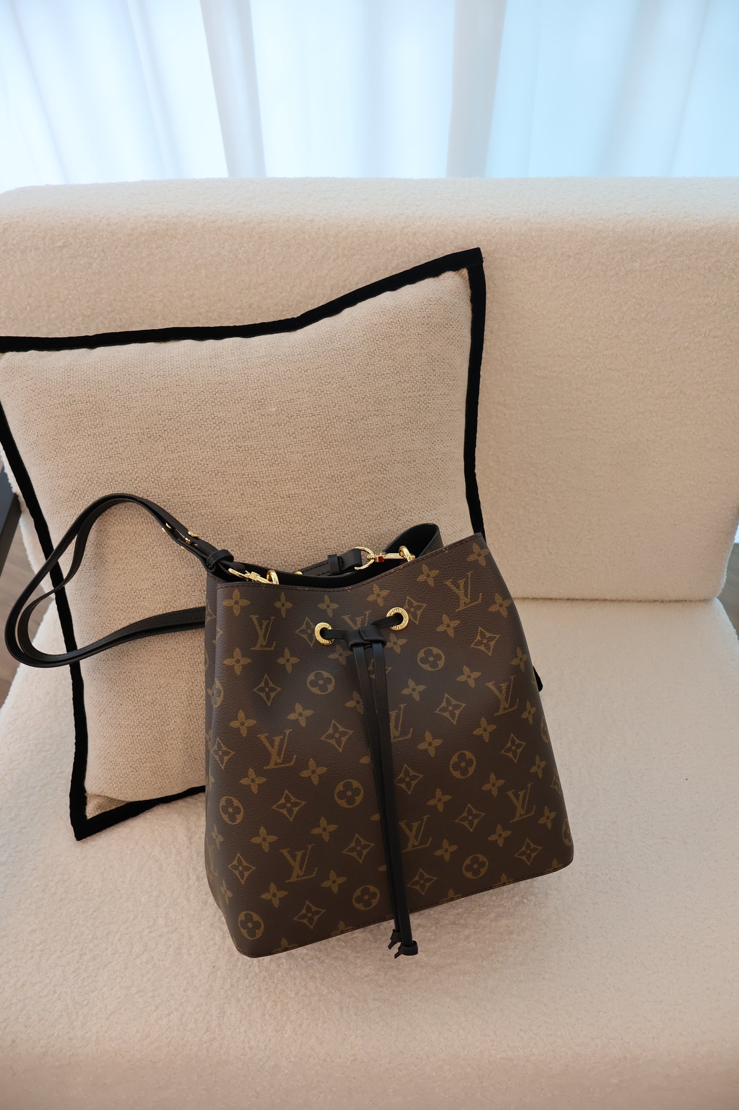 Louis Vuitton NeoNoe Monogram (Whatsapp for Price & Grade)