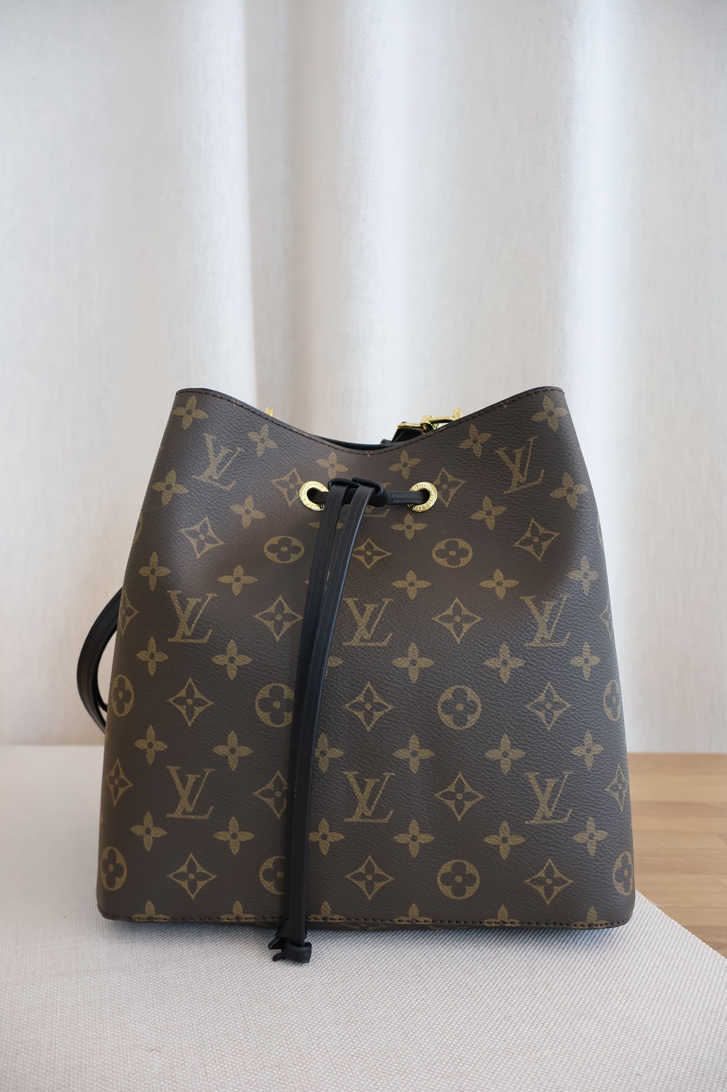 Louis Vuitton NeoNoe Monogram (Whatsapp for Price & Grade)