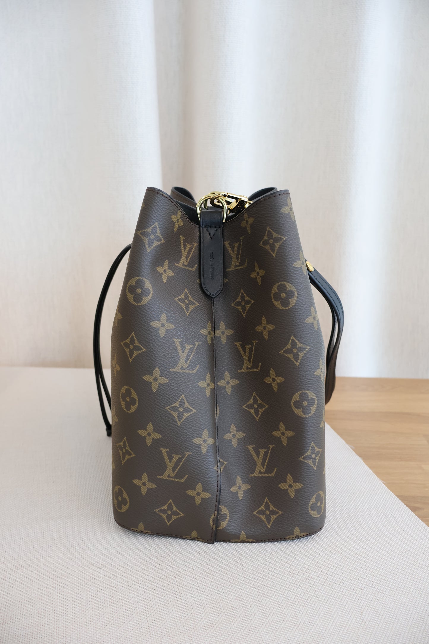 Louis Vuitton NeoNoe Monogram (Whatsapp for Price & Grade)