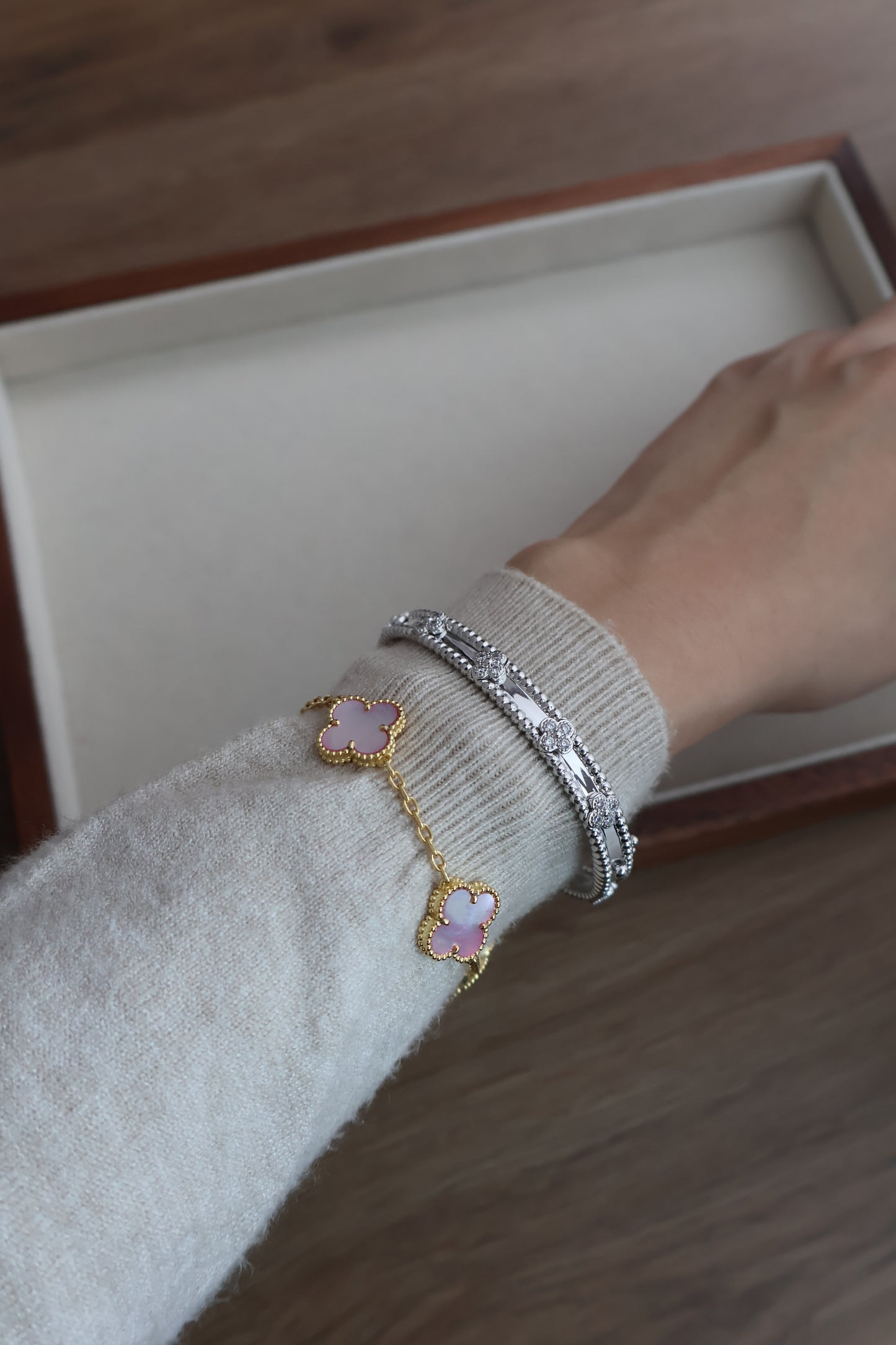 Van Cleef Bracelet Pink x Gold (Whatsapp for Price & Grade)