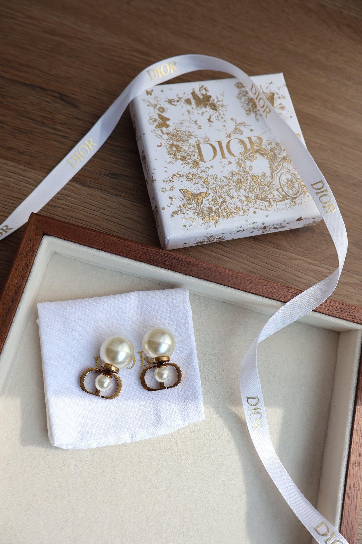 Dior Earrings (Whatsapp for Price & Grade)