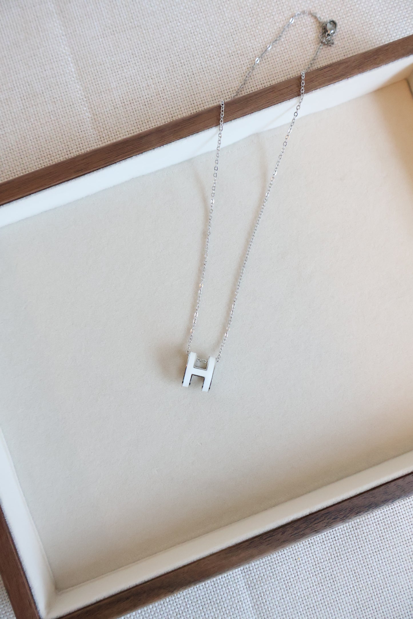 Hermes Necklace White x Silver (Whatsapp for Price & Grade)