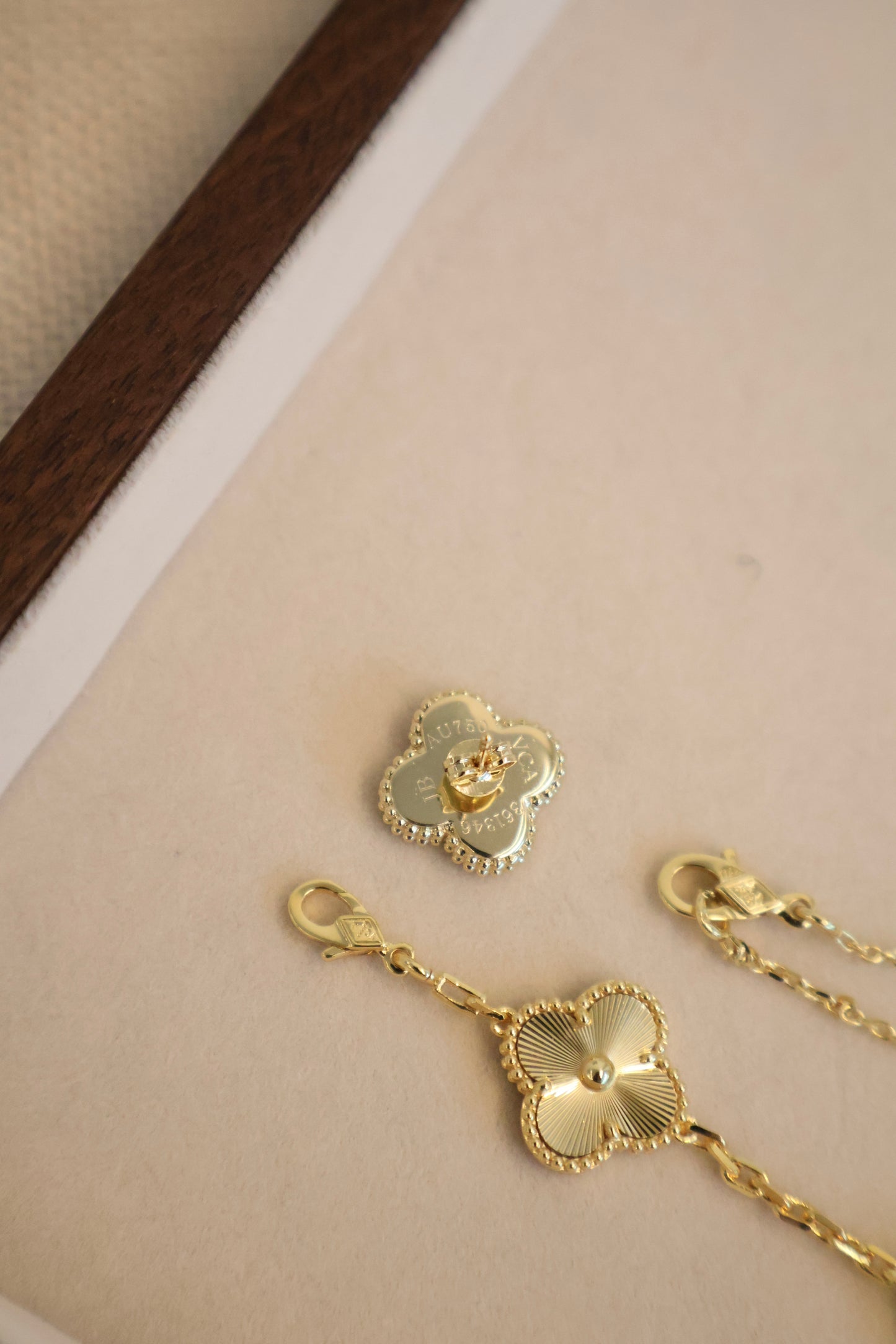 Van Cleef Gold Colour Jewelry (Whatsapp for Price & Grade)