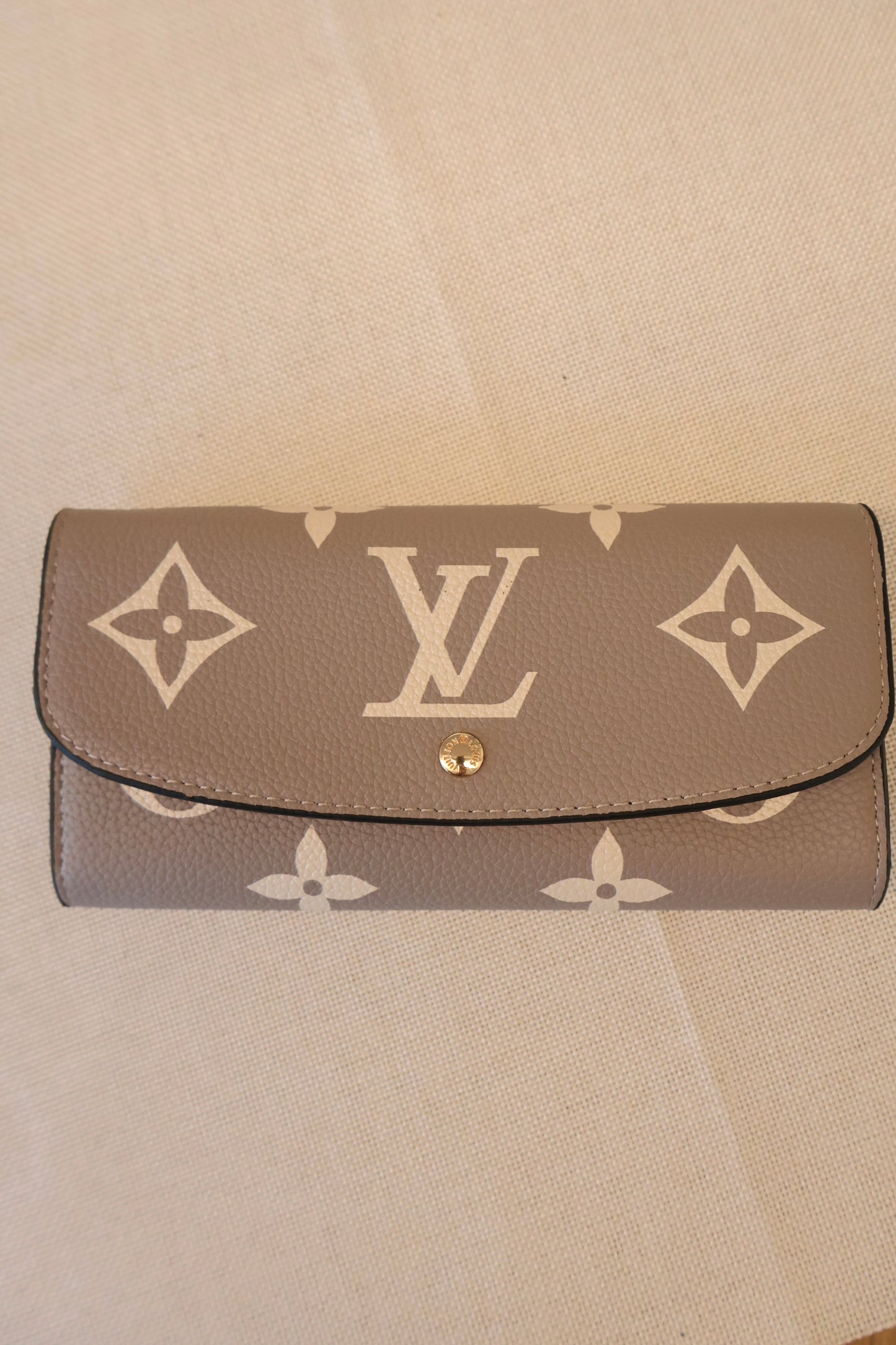 Louis Vuitton Wallet Long Bicolour (Whatsapp for Price & Grade)