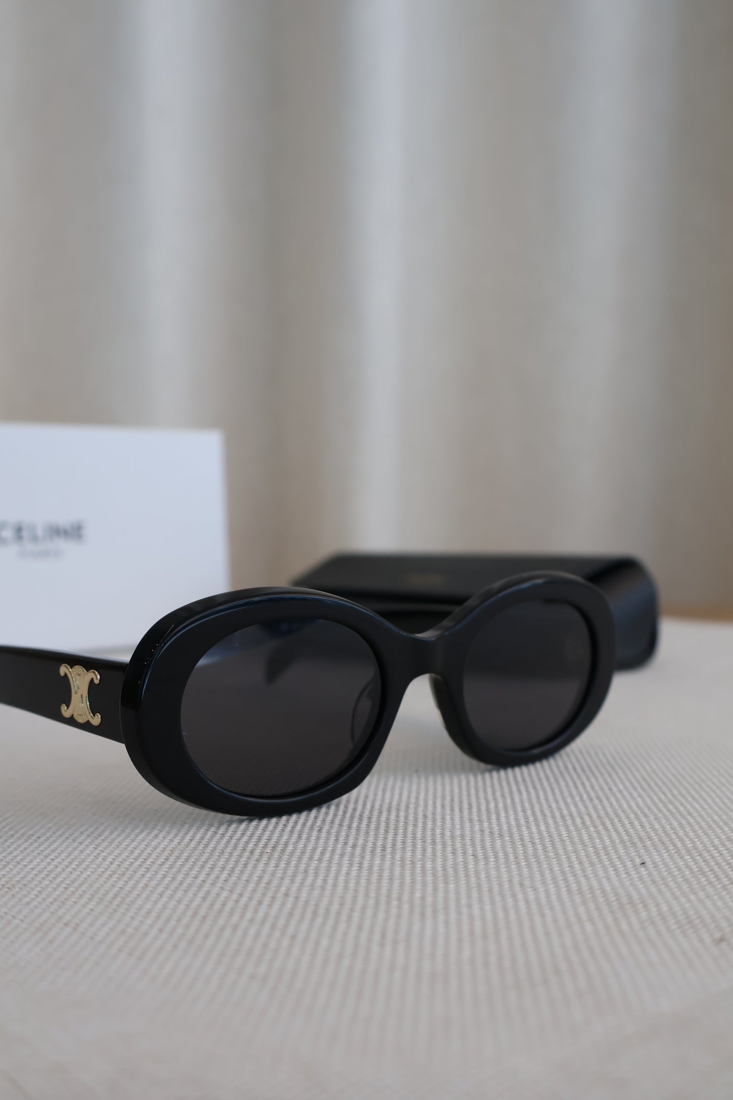 Celine Sunglasses CL40194 Black (Whatsapp for Price & Grade)