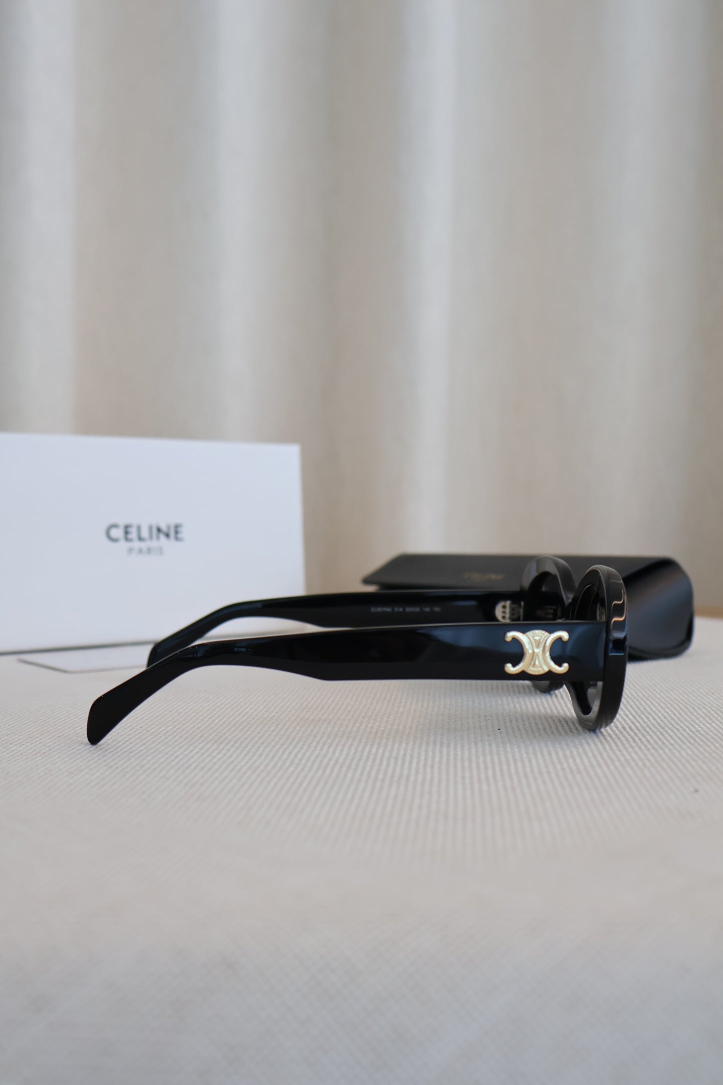 Celine Sunglasses CL40194 Black (Whatsapp for Price & Grade)