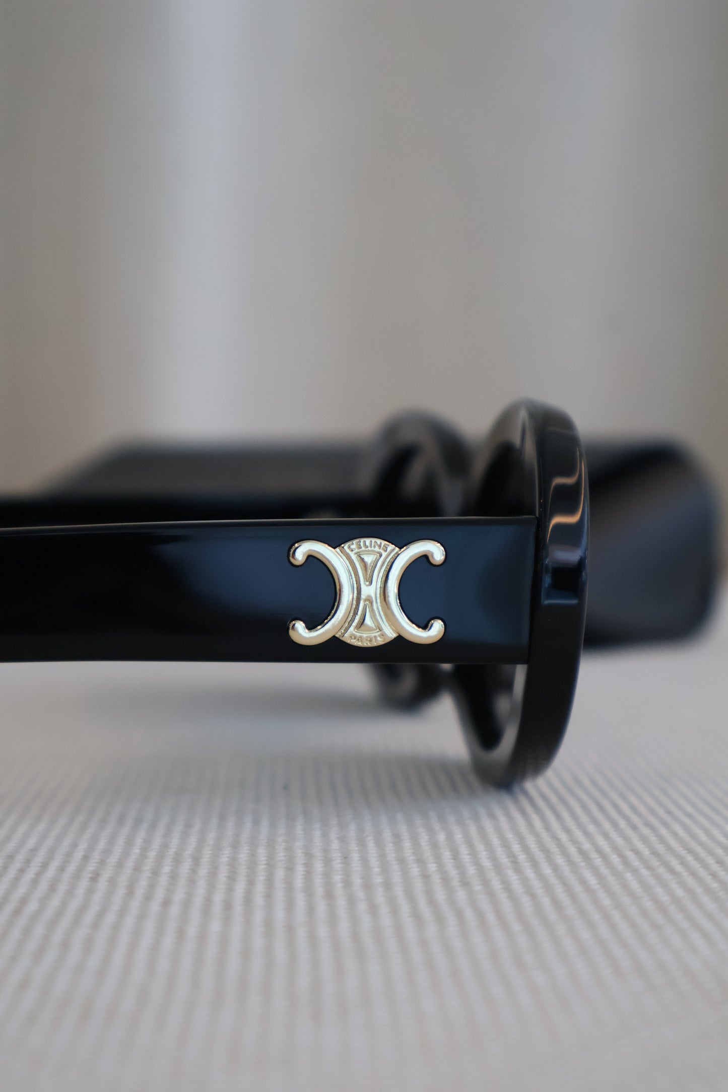 Celine Sunglasses CL40194 Black (Whatsapp for Price & Grade)