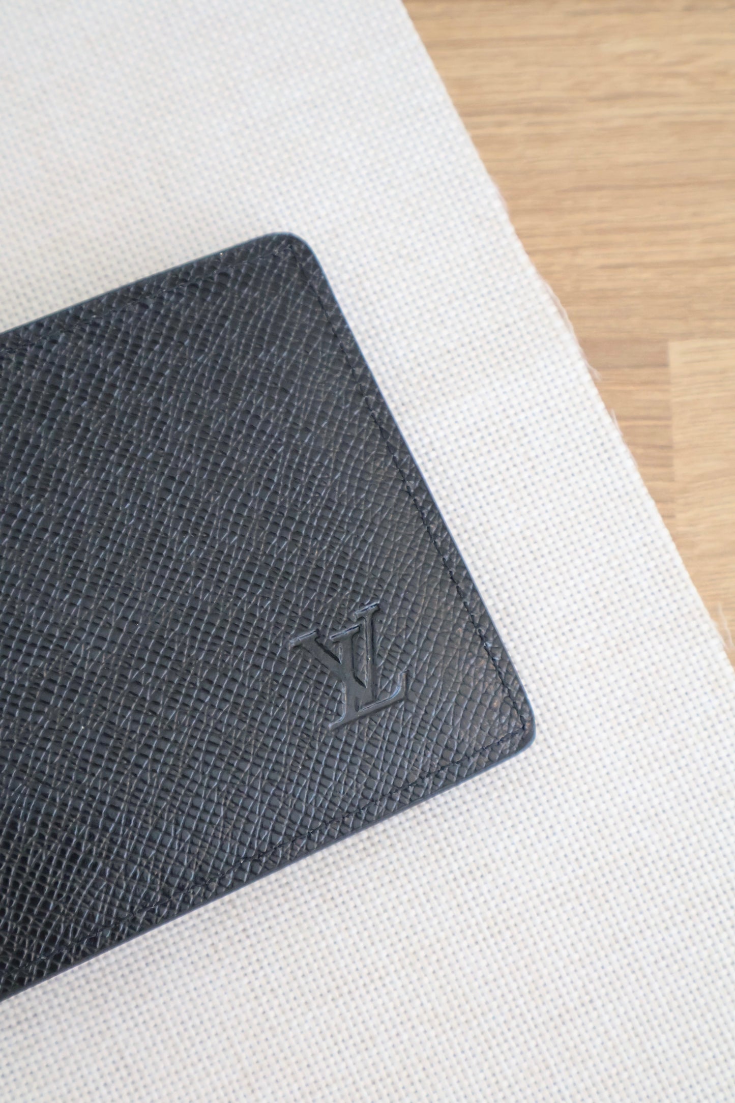 Louis Vuitton Men's Wallet Black (Whatsapp for Price & Grade)