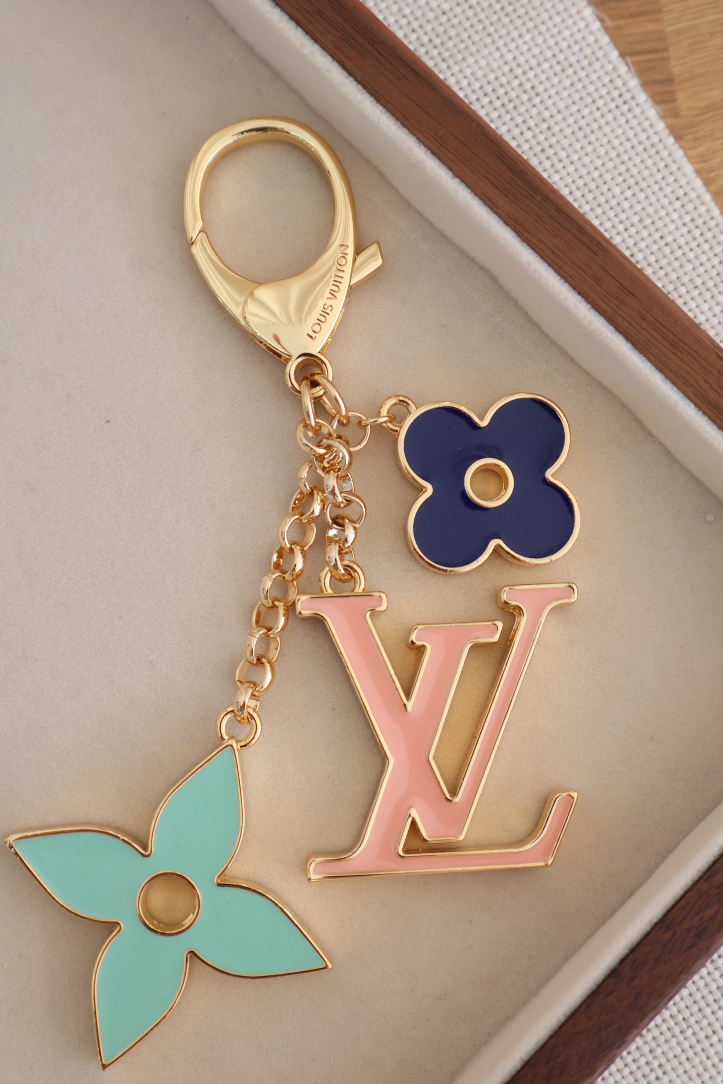 Louis Vuitton Keychain 4 Colour (Whatsapp for Price & Grade)
