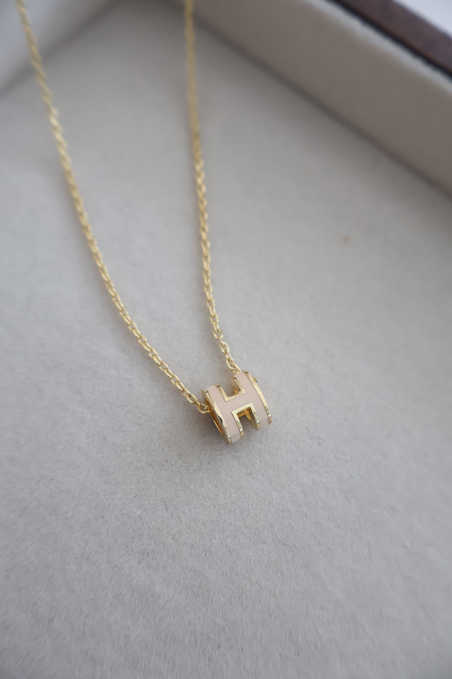 Hermes Necklace Nude x Gold (Whatsapp for Price & Grade)