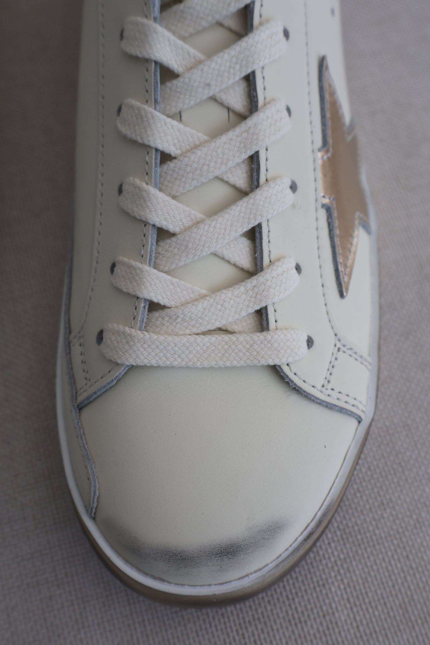 Golden Goose Gold x White Men's Sneaker (Whatsapp for Price & Grade)