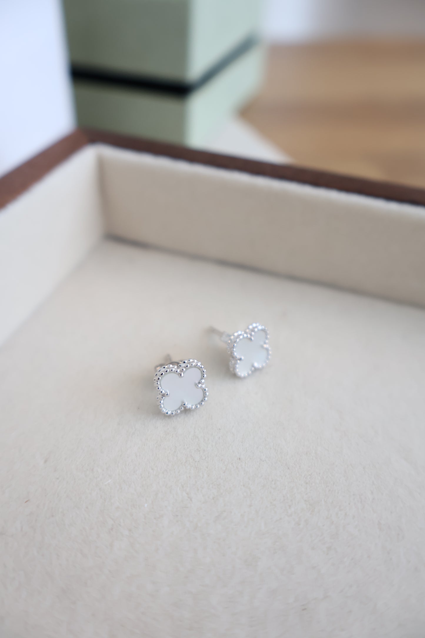 Van Cleef Mini Earrings White x Silver (Whatsapp for Price & Grade)