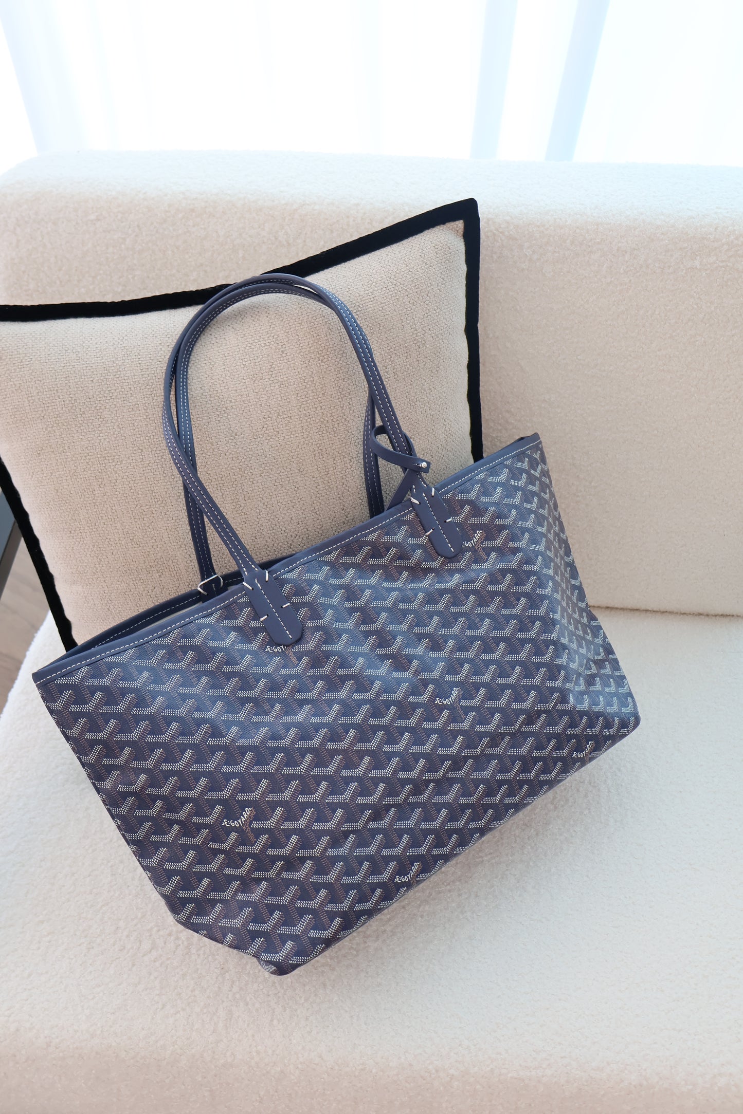 Goyard Tote Bag Navy (Whatsapp for Price & Grade)