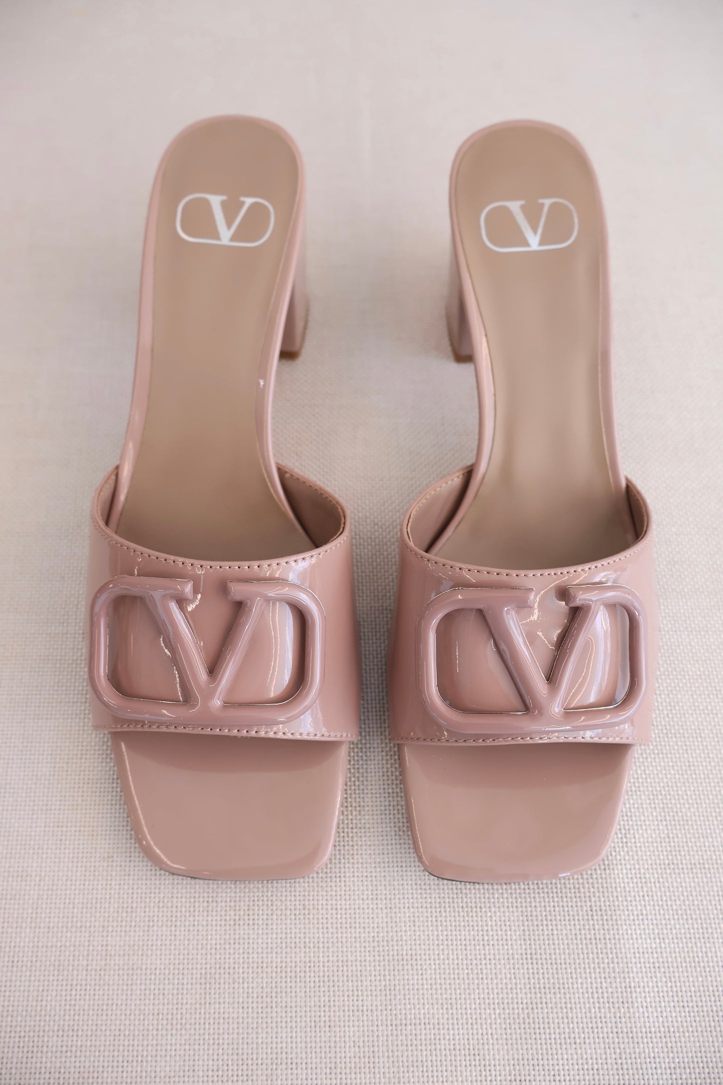 Valentino VLogo Signature Patent Leather Slides Sandal Nude (Whatsapp for Price & Grade)