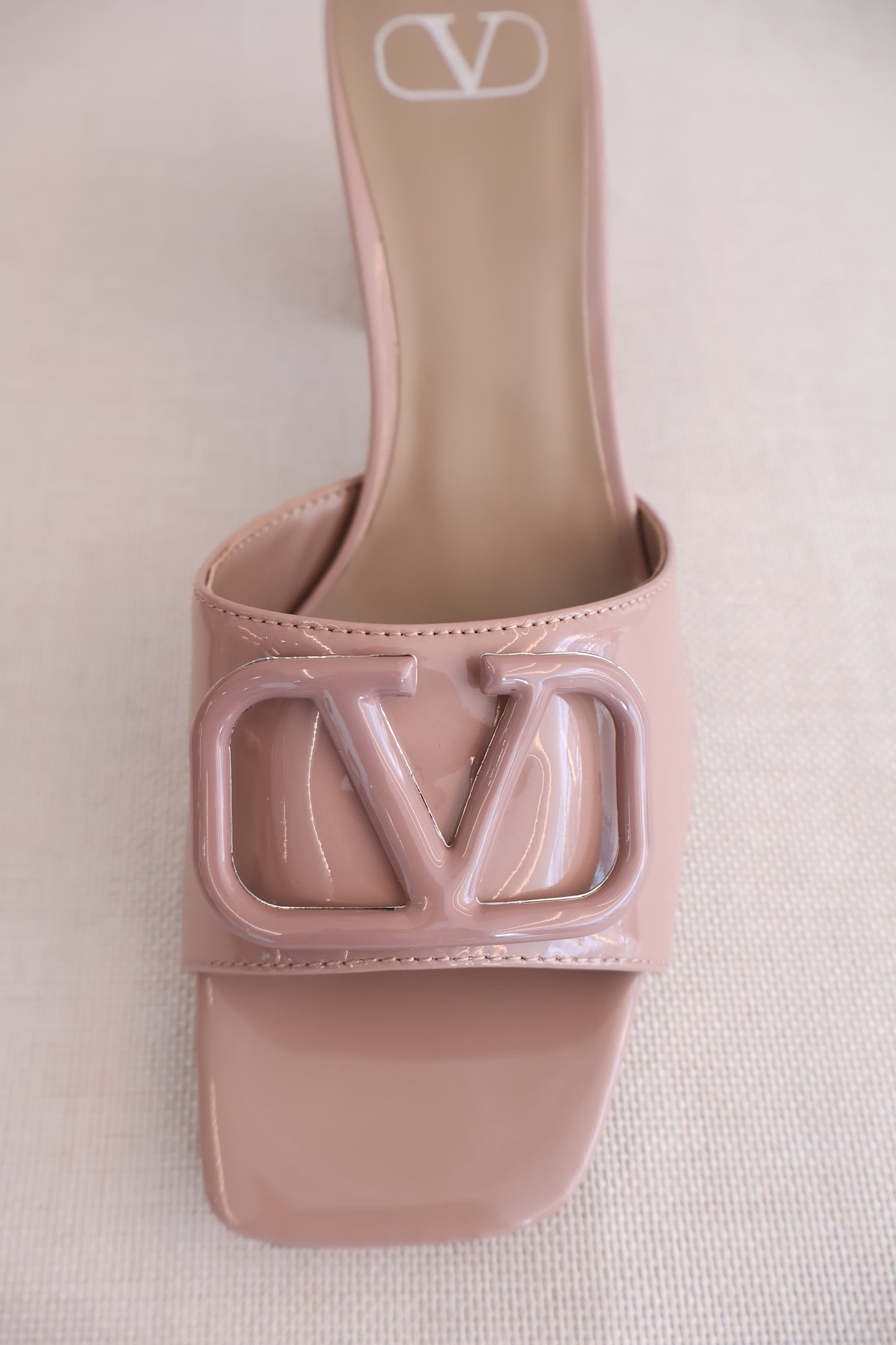 Valentino VLogo Signature Patent Leather Slides Sandal Nude (Whatsapp for Price & Grade)