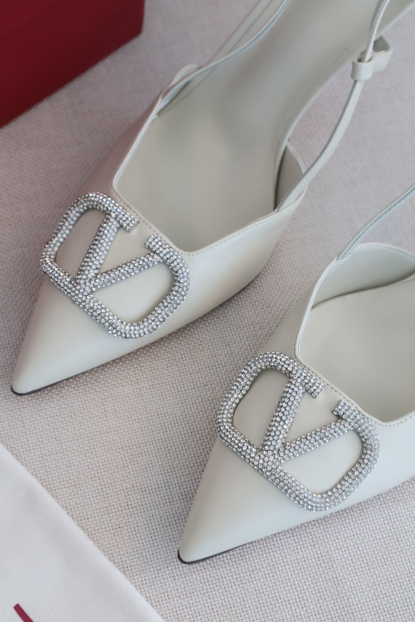 Valentino VLogo Signature Slingback Pump White x Glitter (Whatsapp for Price & Grade)