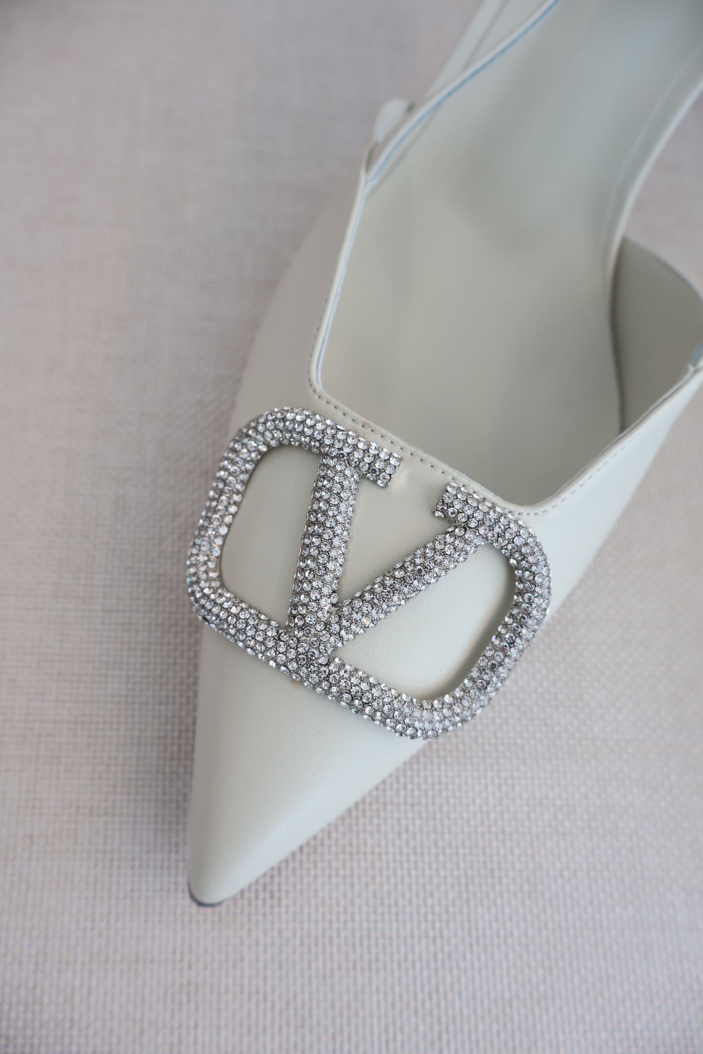 Valentino VLogo Signature Slingback Pump White x Glitter (Whatsapp for Price & Grade)