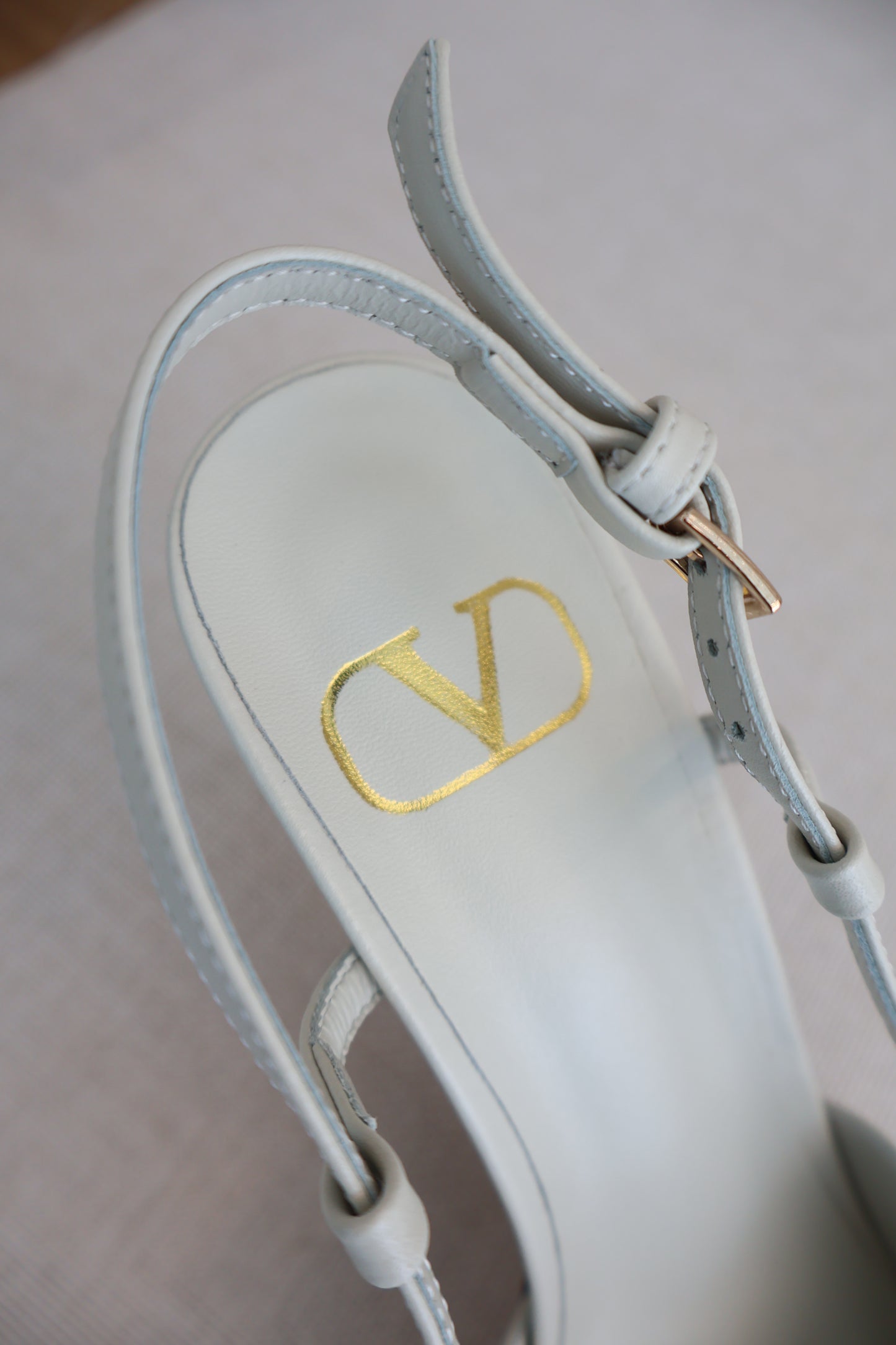 Valentino VLogo Signature Slingback Pump White x Glitter (Whatsapp for Price & Grade)