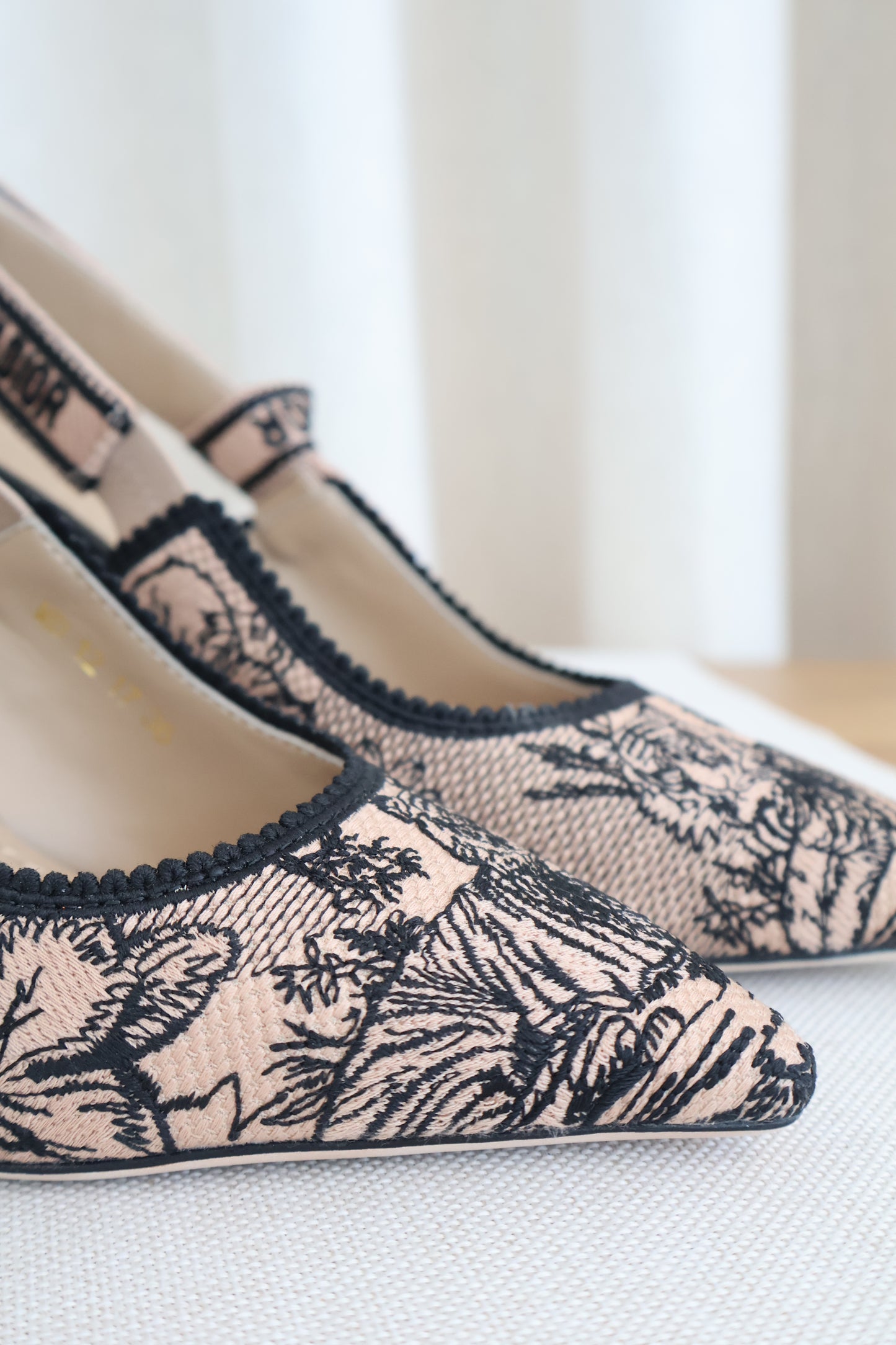 Dior J'adior Slingback Pump  (Whatsapp for Price & Grade)