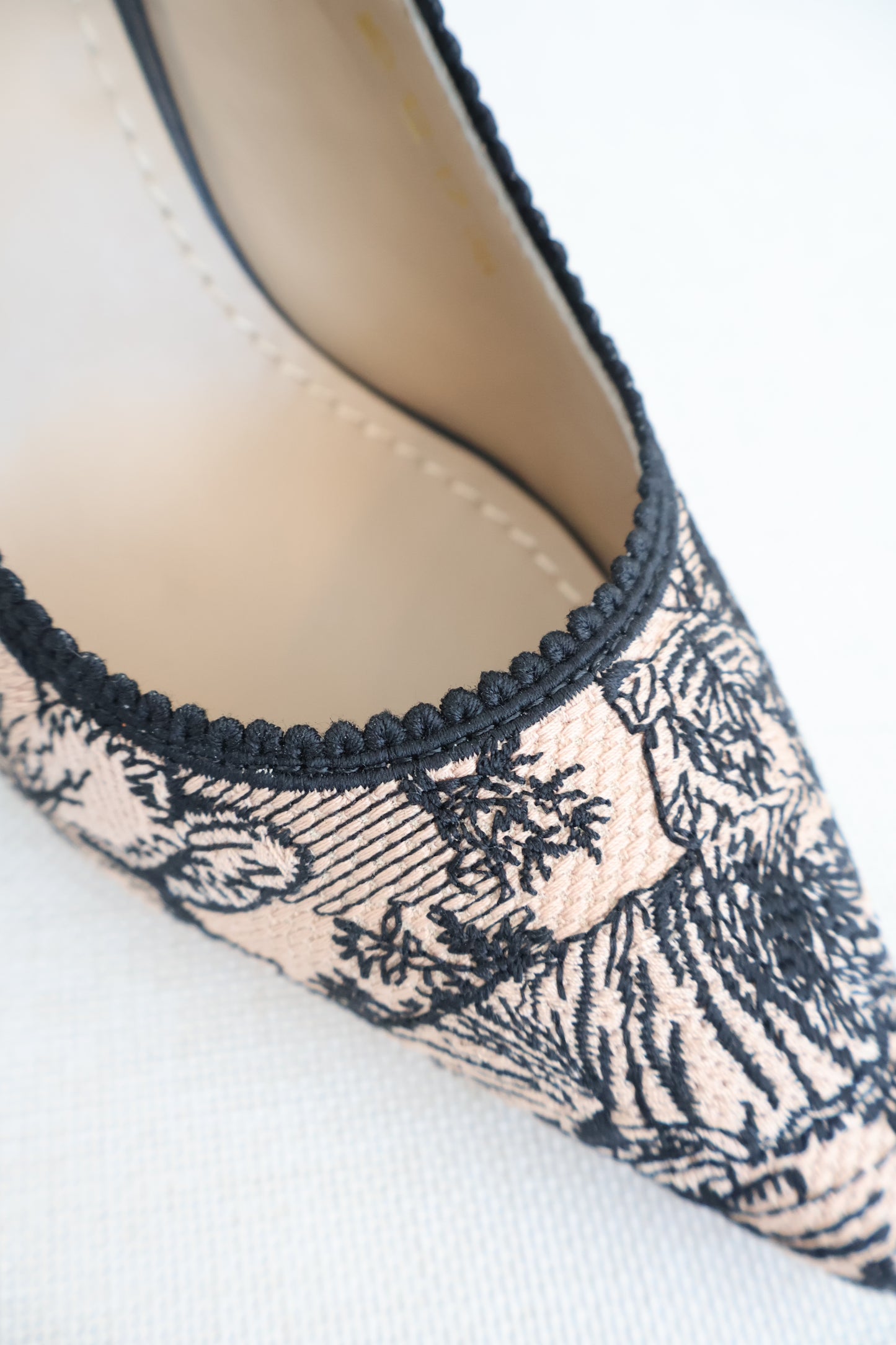 Dior J'adior Slingback Pump  (Whatsapp for Price & Grade)