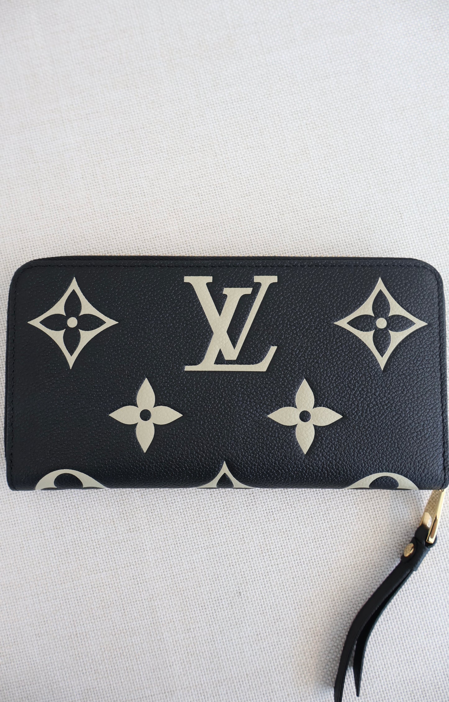 Louis Vuitton Bicolour Zippy Wallet Black x White (Whatsapp for Price & Grade)