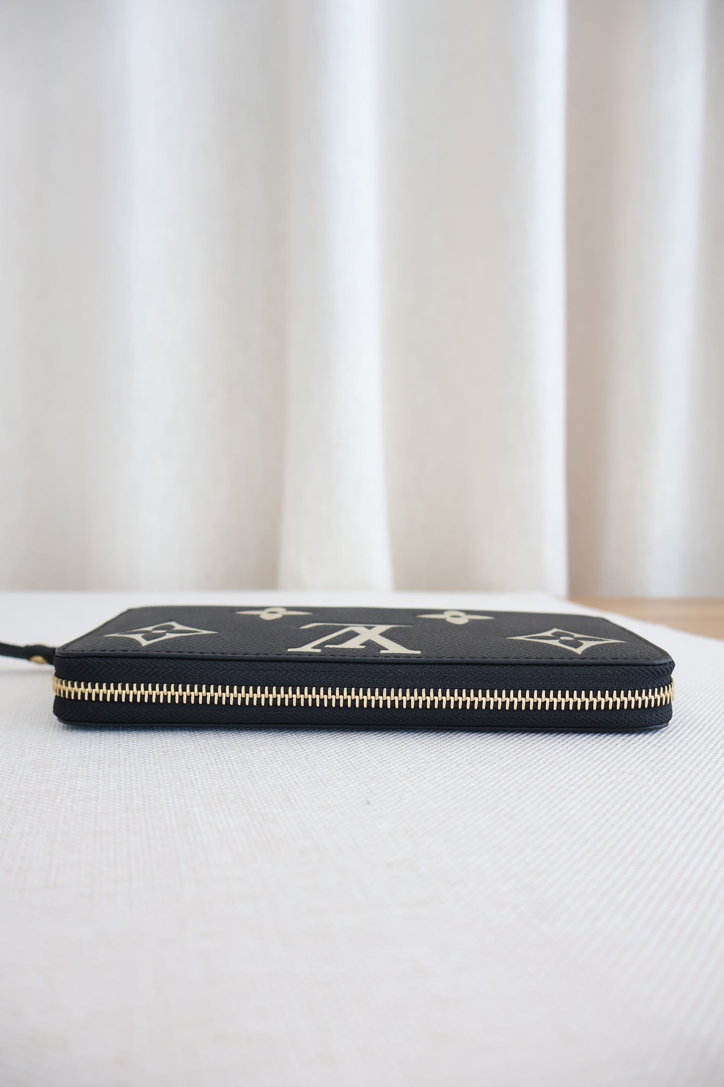 Louis Vuitton Bicolour Zippy Wallet Black x White (Whatsapp for Price & Grade)