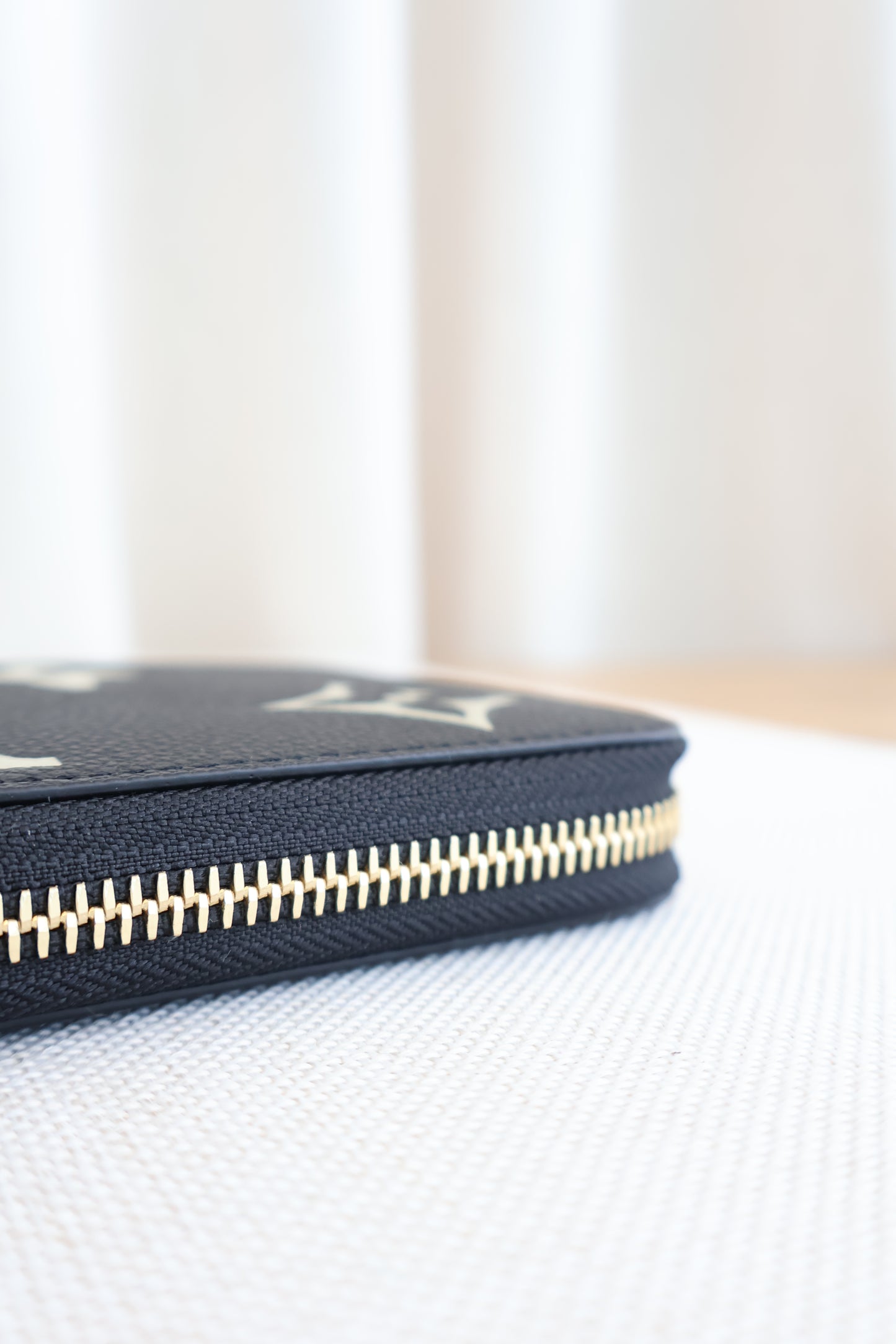 Louis Vuitton Bicolour Zippy Wallet Black x White (Whatsapp for Price & Grade)