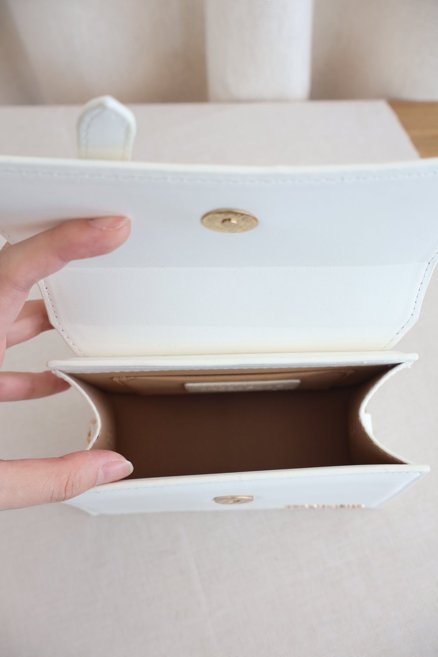 Jacquemus Le Chiquito Moyen White (Whatsapp for Price & Grade)