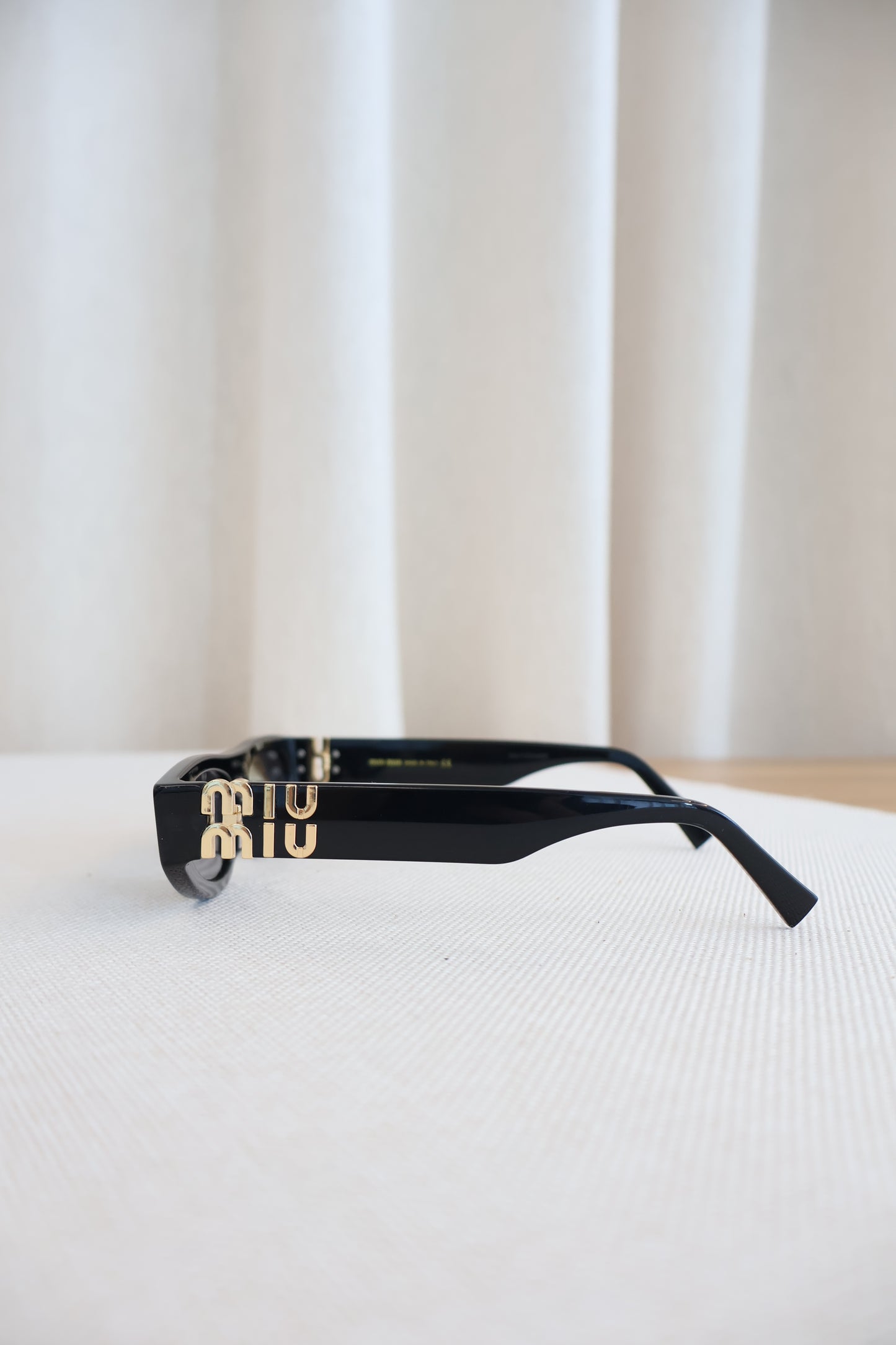 Miu Miu 07ZS Sunglasses (Whatsapp for Price & Grade)
