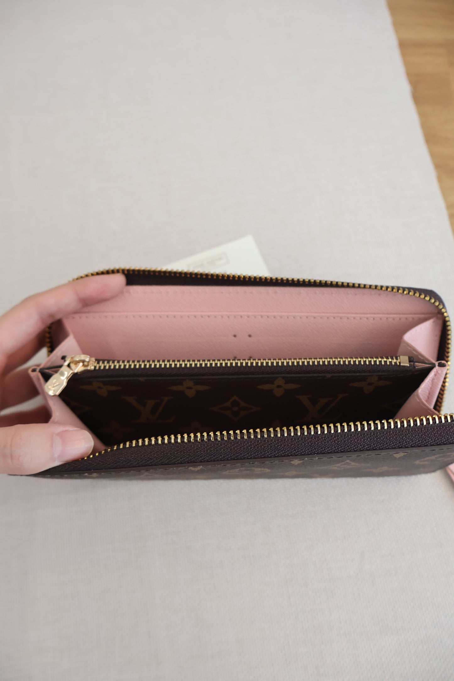 Louis Vuitton Zippy Wallet (Whatsapp for Price & Grade)