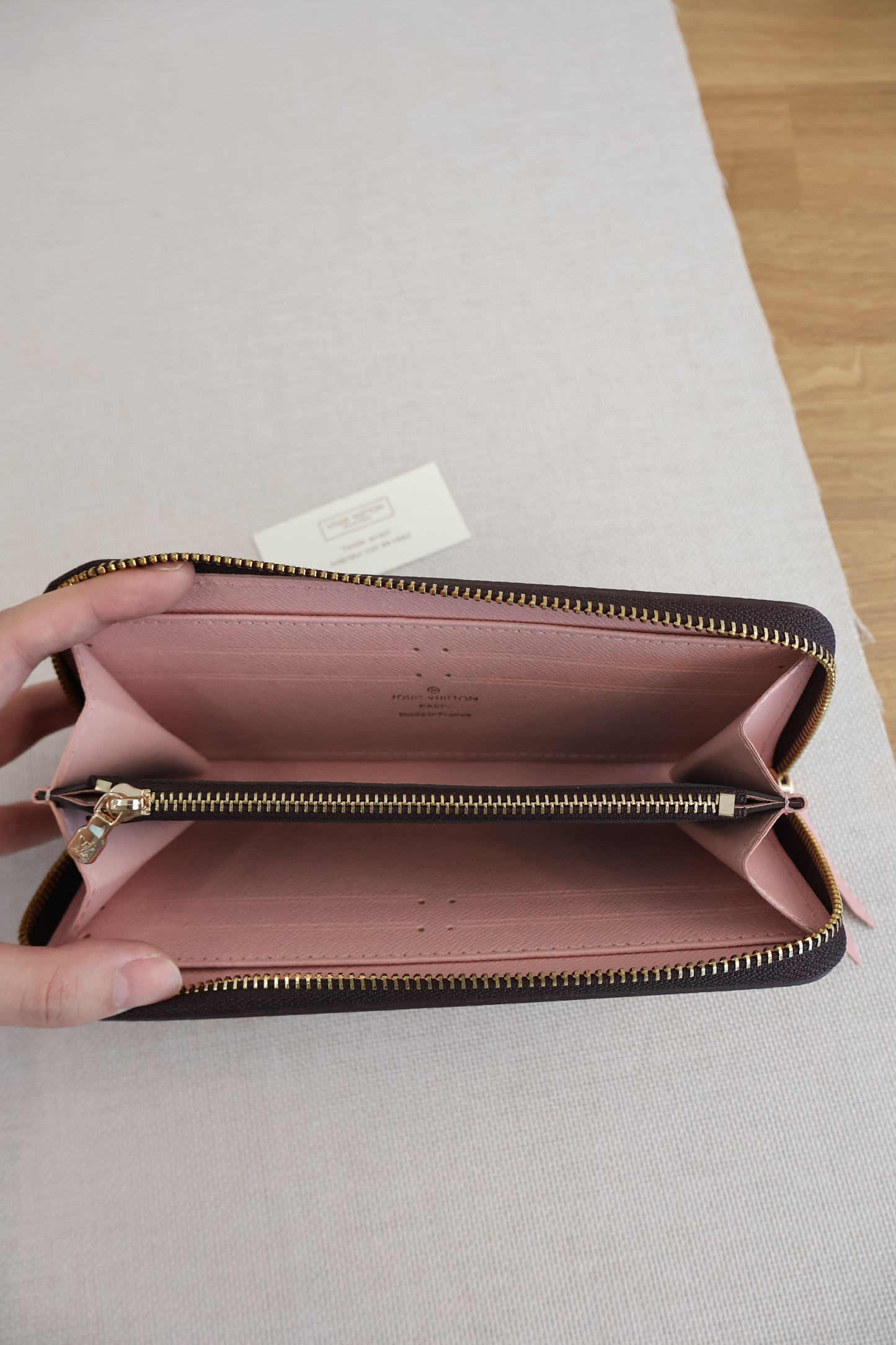 Louis Vuitton Zippy Wallet (Whatsapp for Price & Grade)