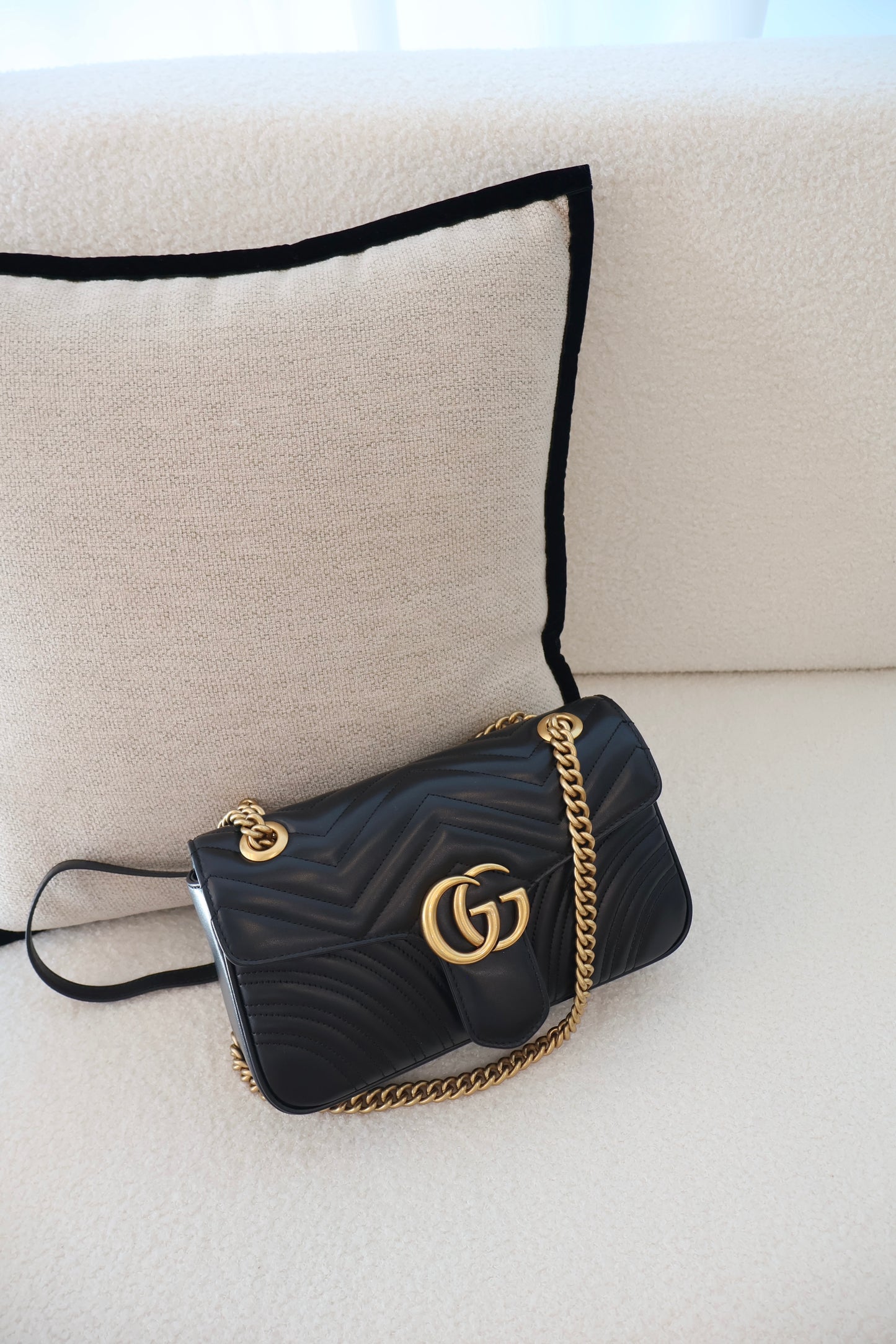 Gucci Marmont Small Shoulder Bag Black (Whatsapp for Price & Grade)