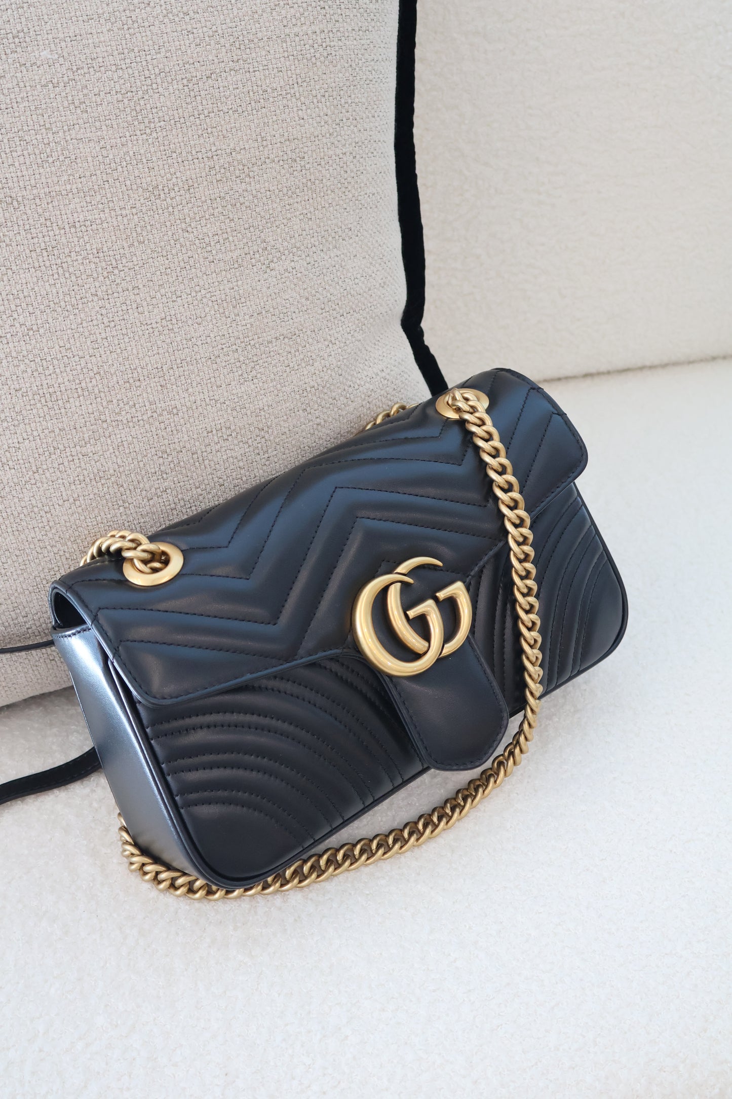 Gucci Marmont Small Shoulder Bag Black (Whatsapp for Price & Grade)