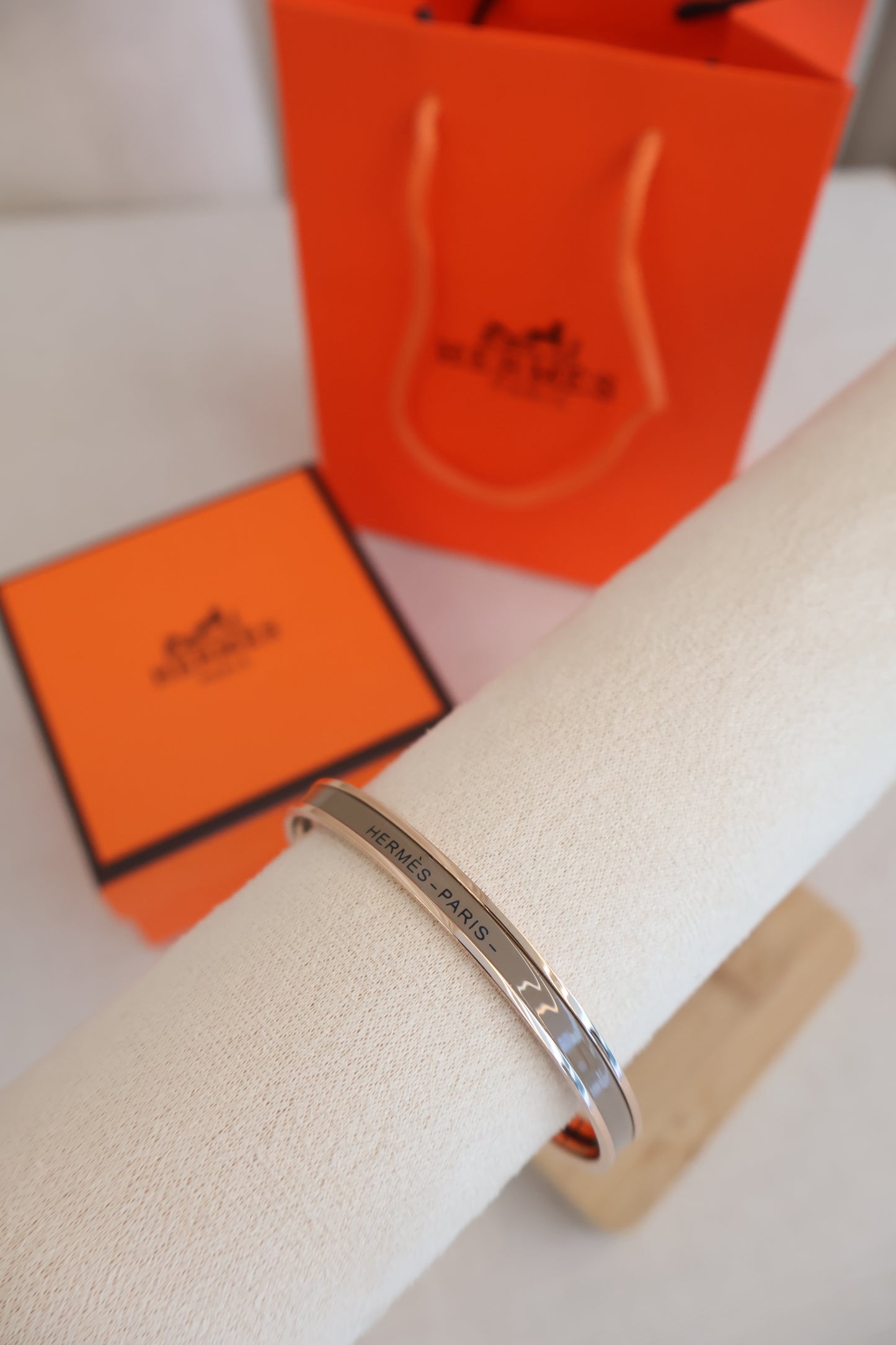 Hermes Uni Bangle Coffee (Whatsapp for Price & Grade)
