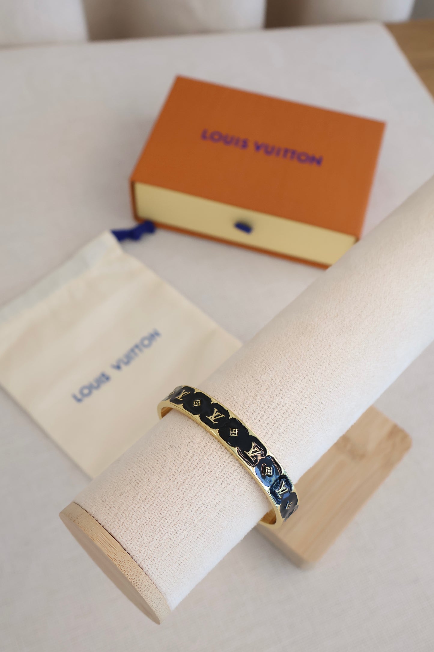 Louis Vuitton Nanogram Enamel / Bangle M1576M (Whatsapp for Price & Grade)