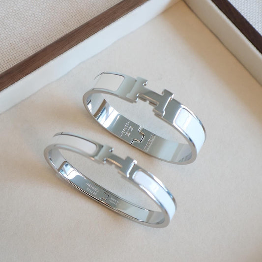 Hermes Bangle White x Silver (Whatsapp for Price & Grade)