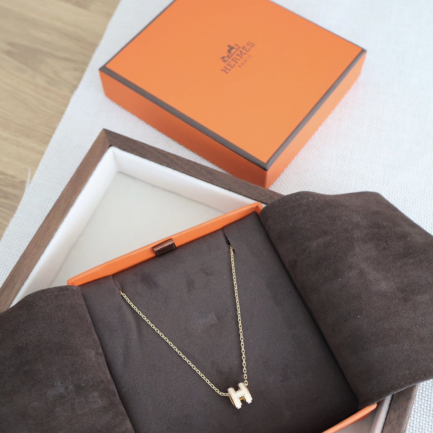 Hermes Necklace Nude x Gold (Whatsapp for Price & Grade)